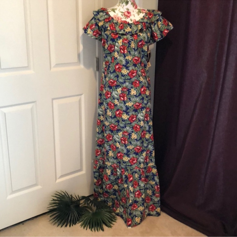 Hilo Hattie Floral Maxi Dress
